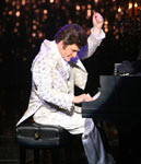 Wayland Pickard as Liberace - Photo 2